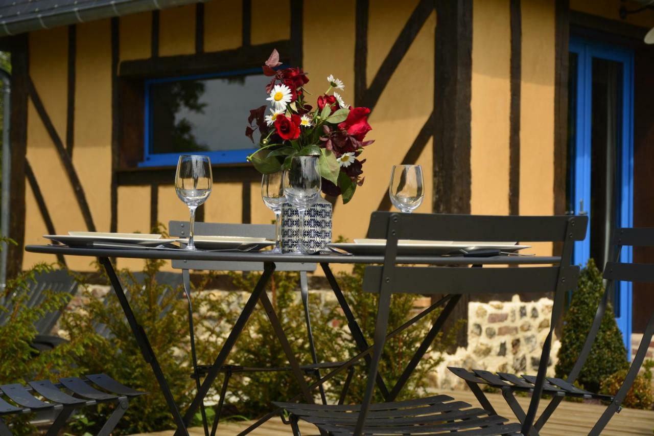 Gite "Cote Jardin" Vannecrocq Exterior foto